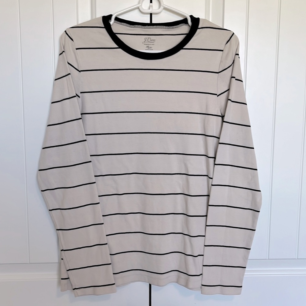 Size XXL J Crew heavyweight cotton long sleeve & longer length top.